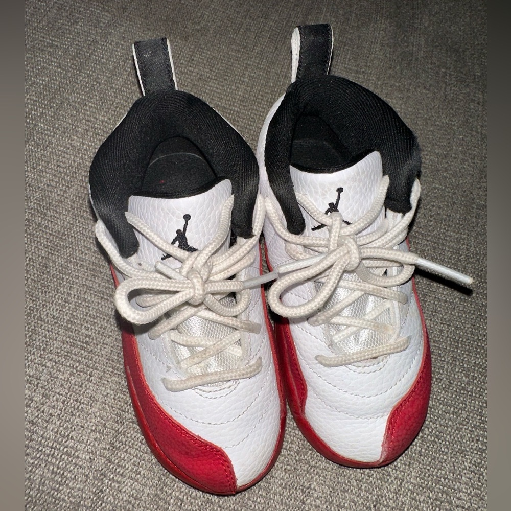 Air Jordan 12 Retro Cherry Red TODDLERS Shoes size 8.5 - great condition